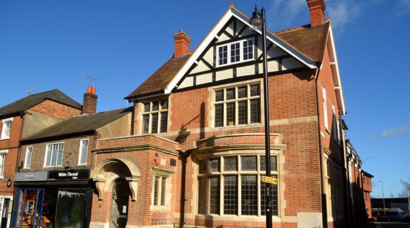 Dame Julie Walters supports Newbury’s Old Library Campaign
